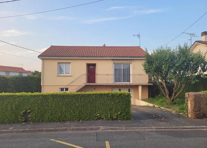 Confortable Et Chaleureuse Cholet